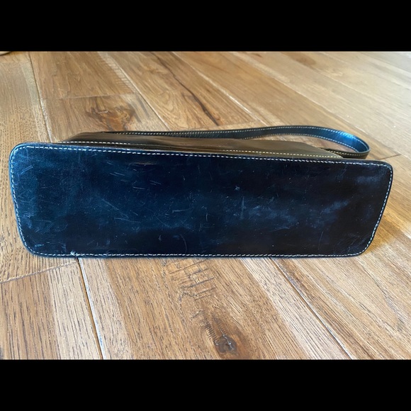 Used Kenneth Cole purse - Picture 3 of 6